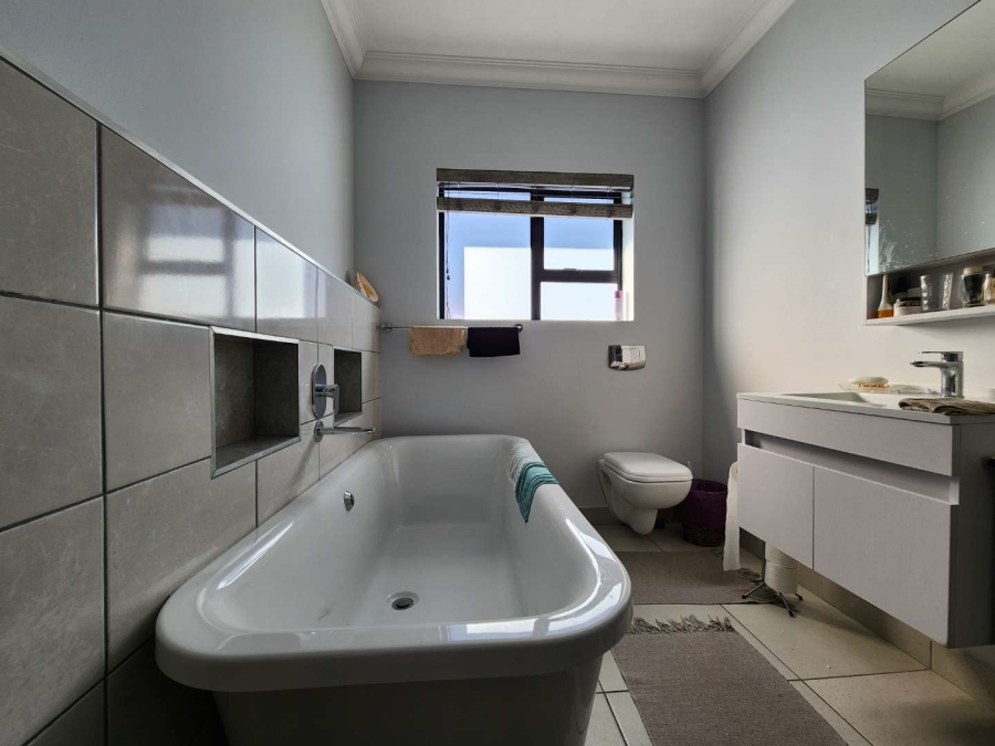 3 Bedroom Property for Sale in Monte Christo Western Cape